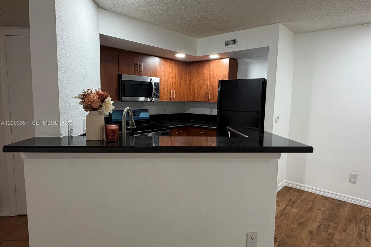 565 Vista Isles Dr #2018, Sunrise: photo 1 of 17