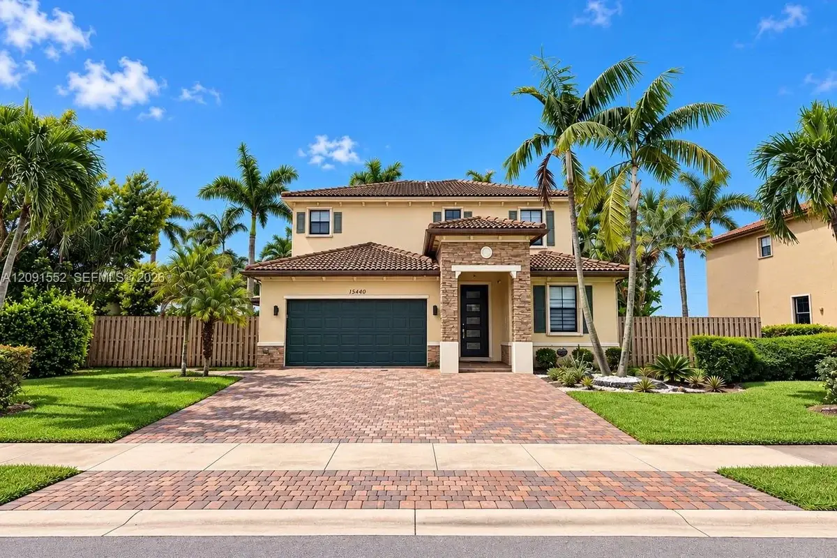 15480 SW 119th Ter, Miami: photo 1 of 17
