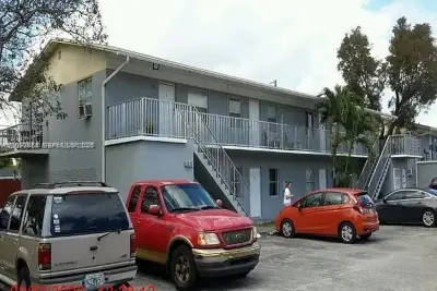 1945 SW 5th Pl #5, Fort Lauderdale: photo 1 of 7