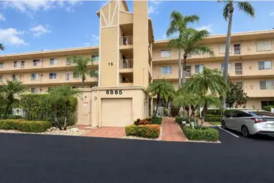 6865 Huntington Ln #203, Delray Beach: photo 1 of 28