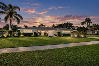 7320 SW 16th St, Plantation: photo 1 of 48
