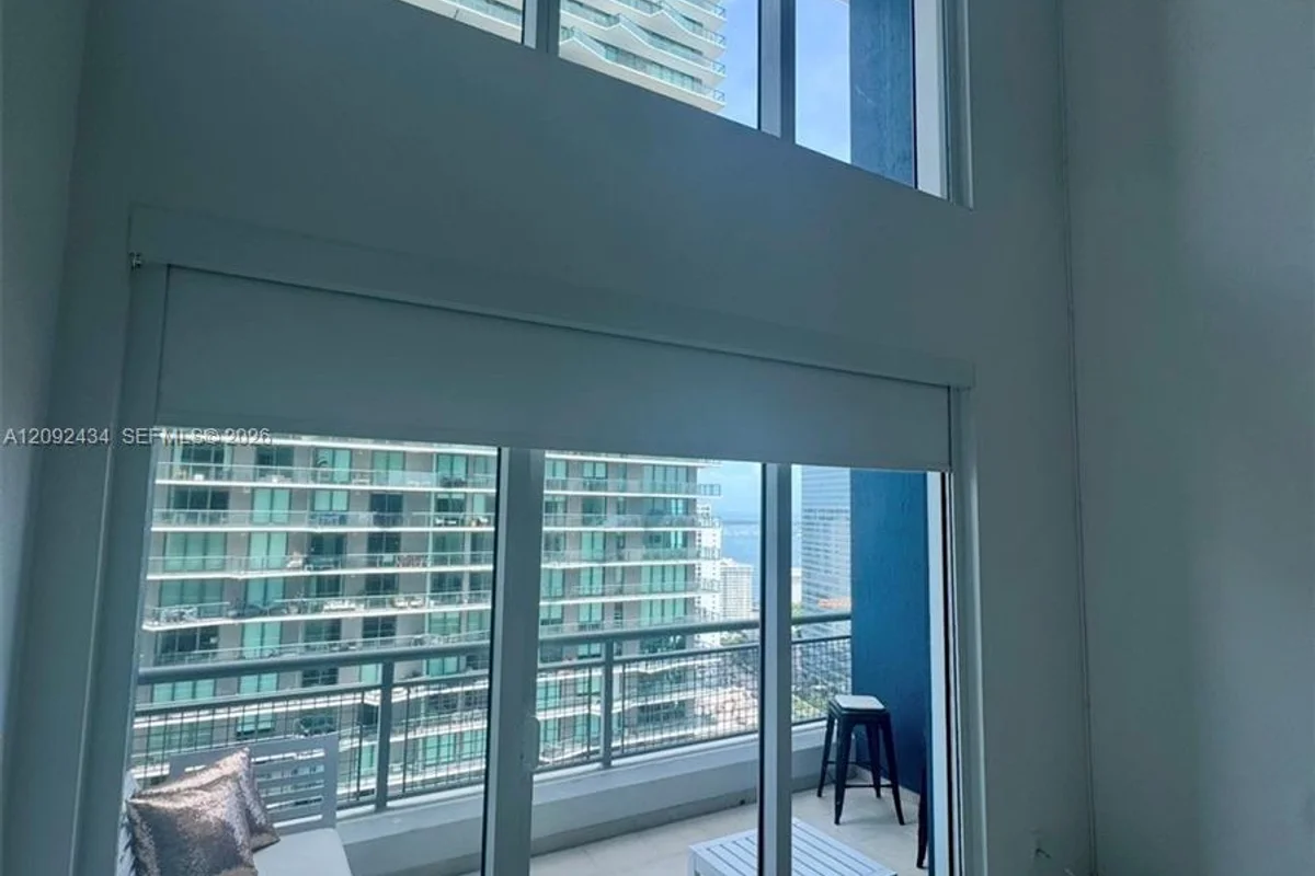 60 SW 13th St #2618, Miami: photo 1 of 20