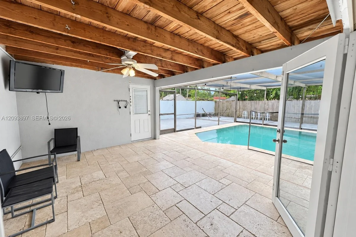 5714 Greene St, Hollywood: photo 1 of 15