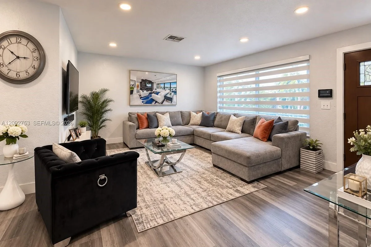 1479 NW 63rd Ave, Sunrise: photo 1 of 10