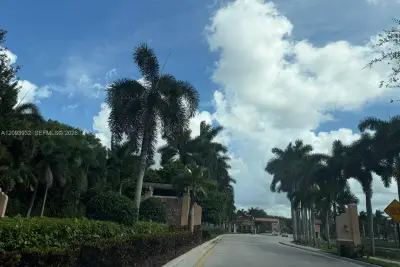 14624 SW 5th St #4-5, Pembroke Pines: photo 1 of 28