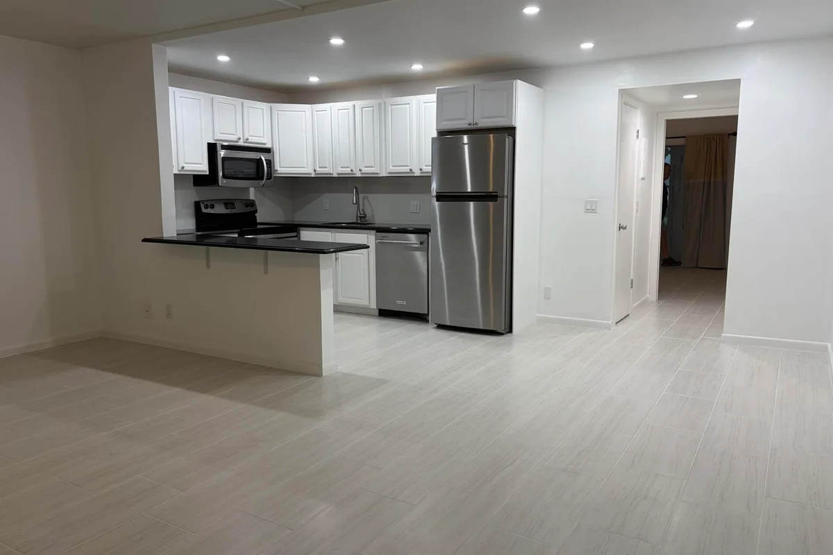 253 Newport P, Deerfield Beach: photo 1 of 35