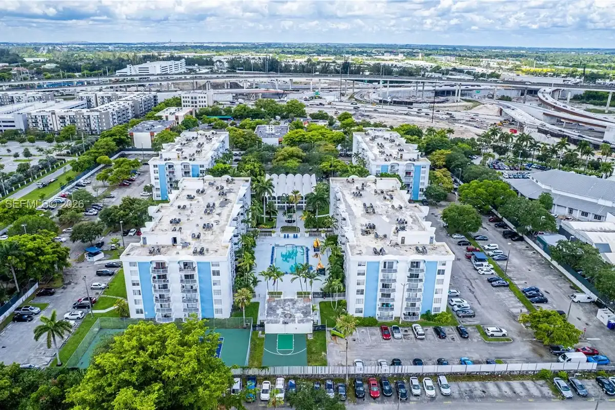 482 NW 165th St Rd #A-201, Miami: photo 1 of 28