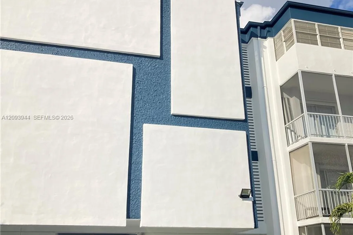 9159 SW 77th Ave #211, Miami: photo 1 of 9