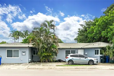 1810 NE 15th Ave, Fort Lauderdale: photo 1 of 21