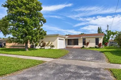 11731 NW 30th Pl, Sunrise: photo 1 of 25