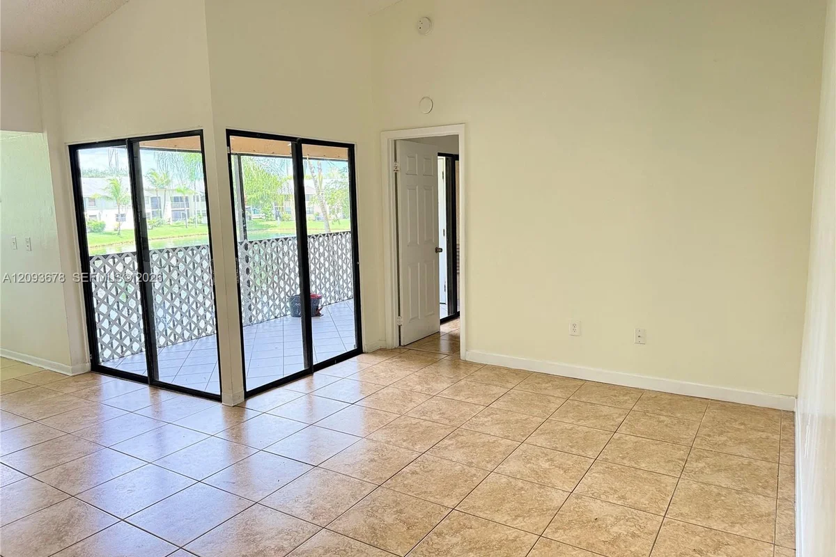 1021 Adams Ave #1021E, Homestead: photo 1 of 26