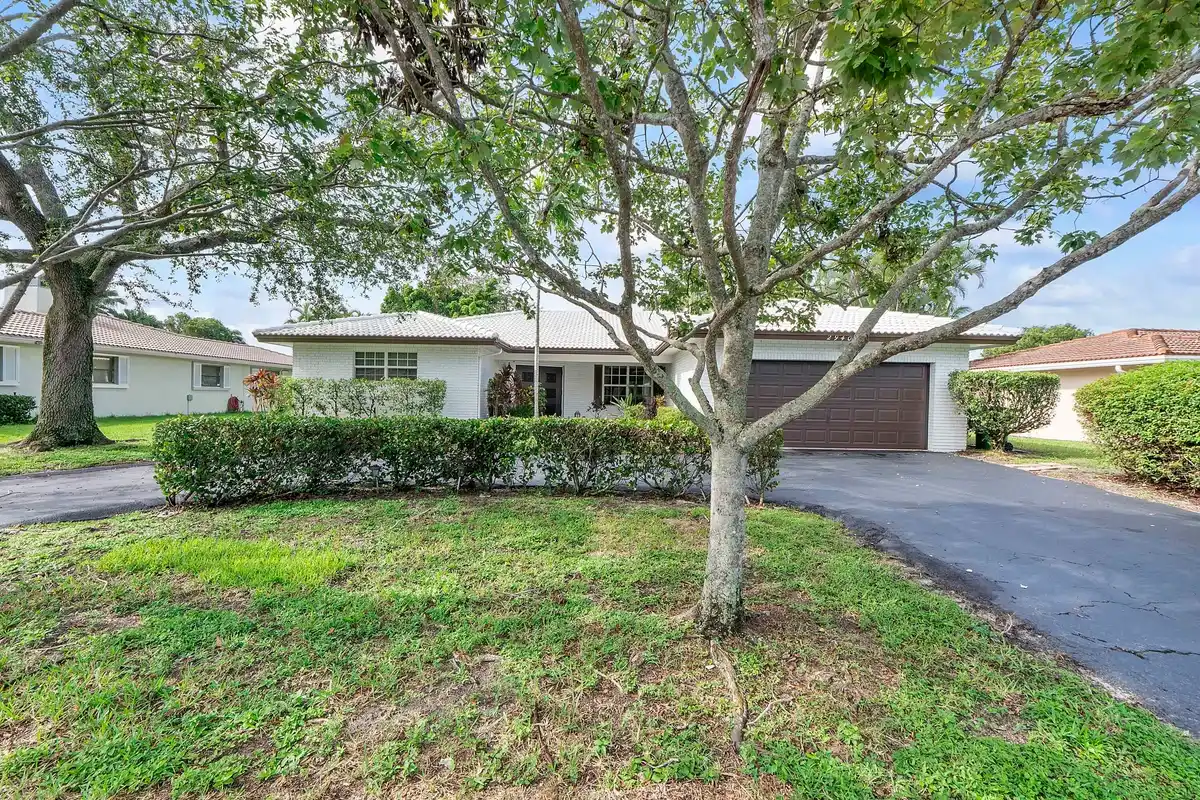 2940 NW 87th Ter, Coral Springs: photo 1 of 35