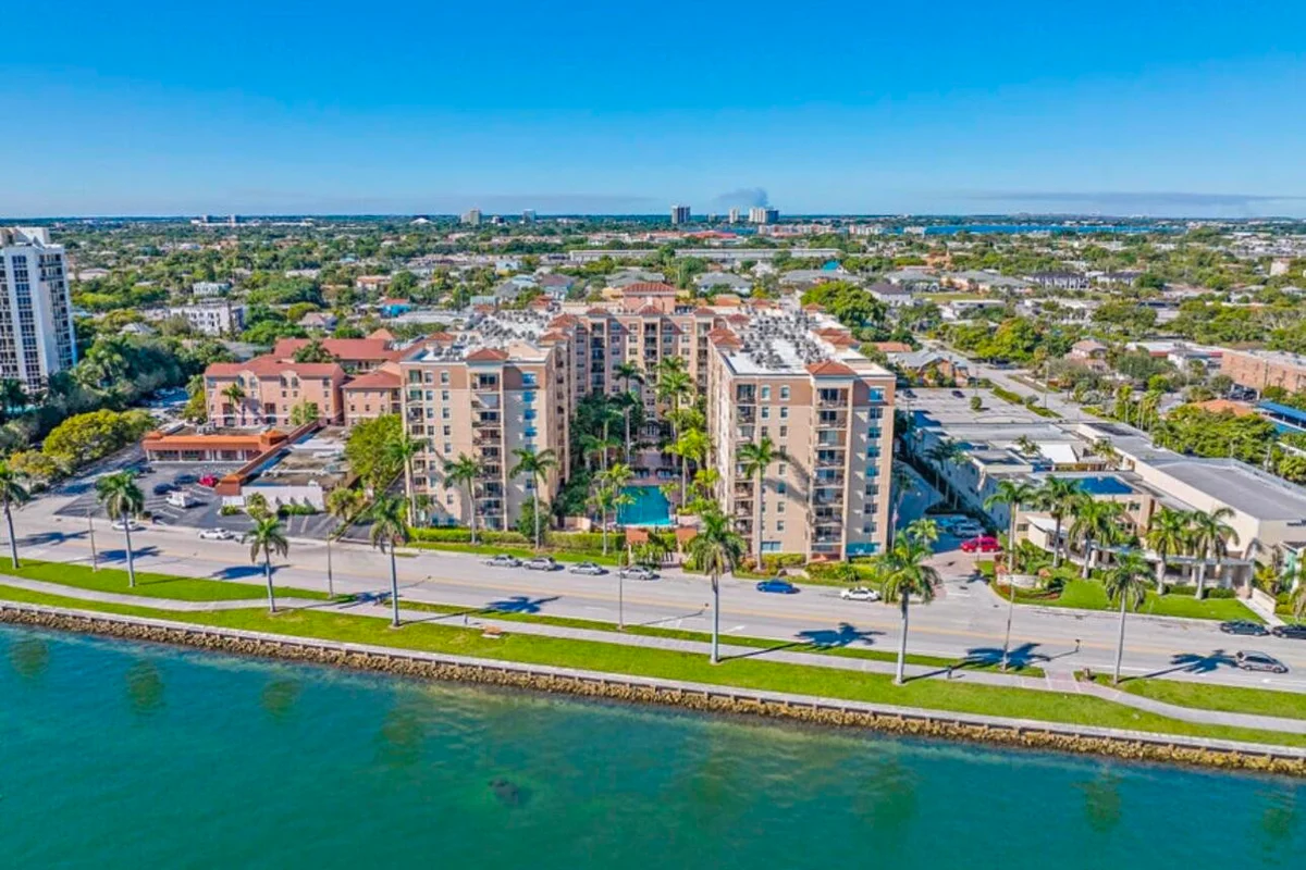 1801 N Flagler Dr #930, West Palm Beach: photo 1 of 7