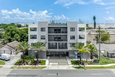 2201 Polk St #308, Hollywood: photo 1 of 5
