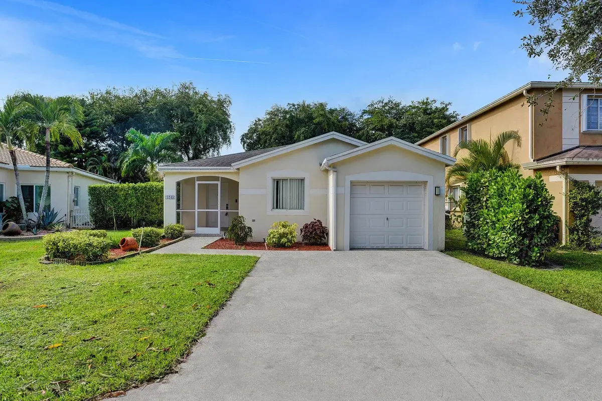 1245 SW 46th Way, Deerfield Beach: photo 1 of 32