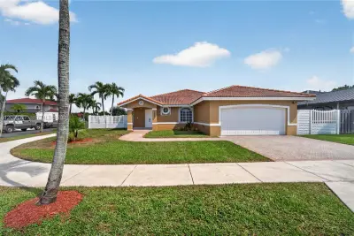 7851 SW 163rd Pl, Miami: photo 1 of 1