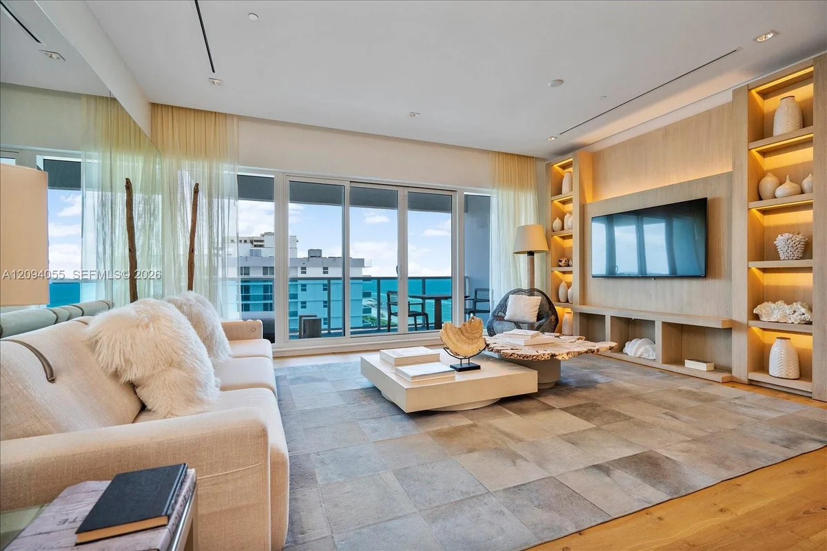 102 24th St #PH-1607, Miami Beach: photo 1 of 32