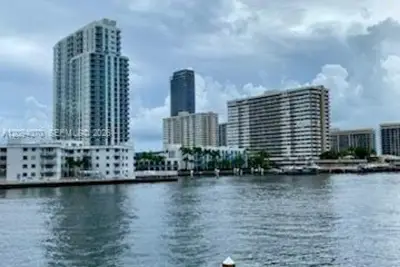 111 Golden Isles Dr #E4, Hallandale Beach: photo 1 of 11