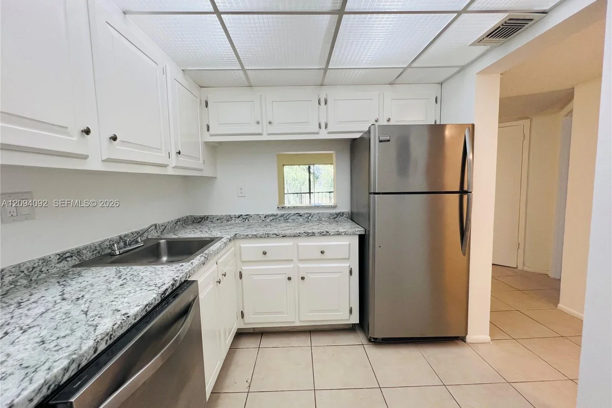 7825 Fairview Dr #202, Tamarac: photo 1 of 23