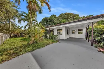 535 NW 23rd Ave, Fort Lauderdale: photo 1 of 46