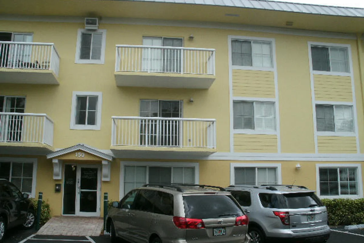 150 NE 15th Ave #248, Fort Lauderdale: photo 1 of 17