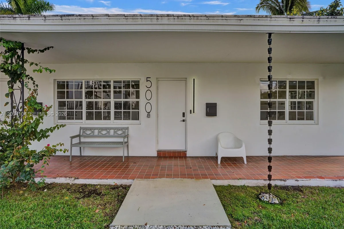 500 NE 66th St #1, Miami: photo 1 of 22