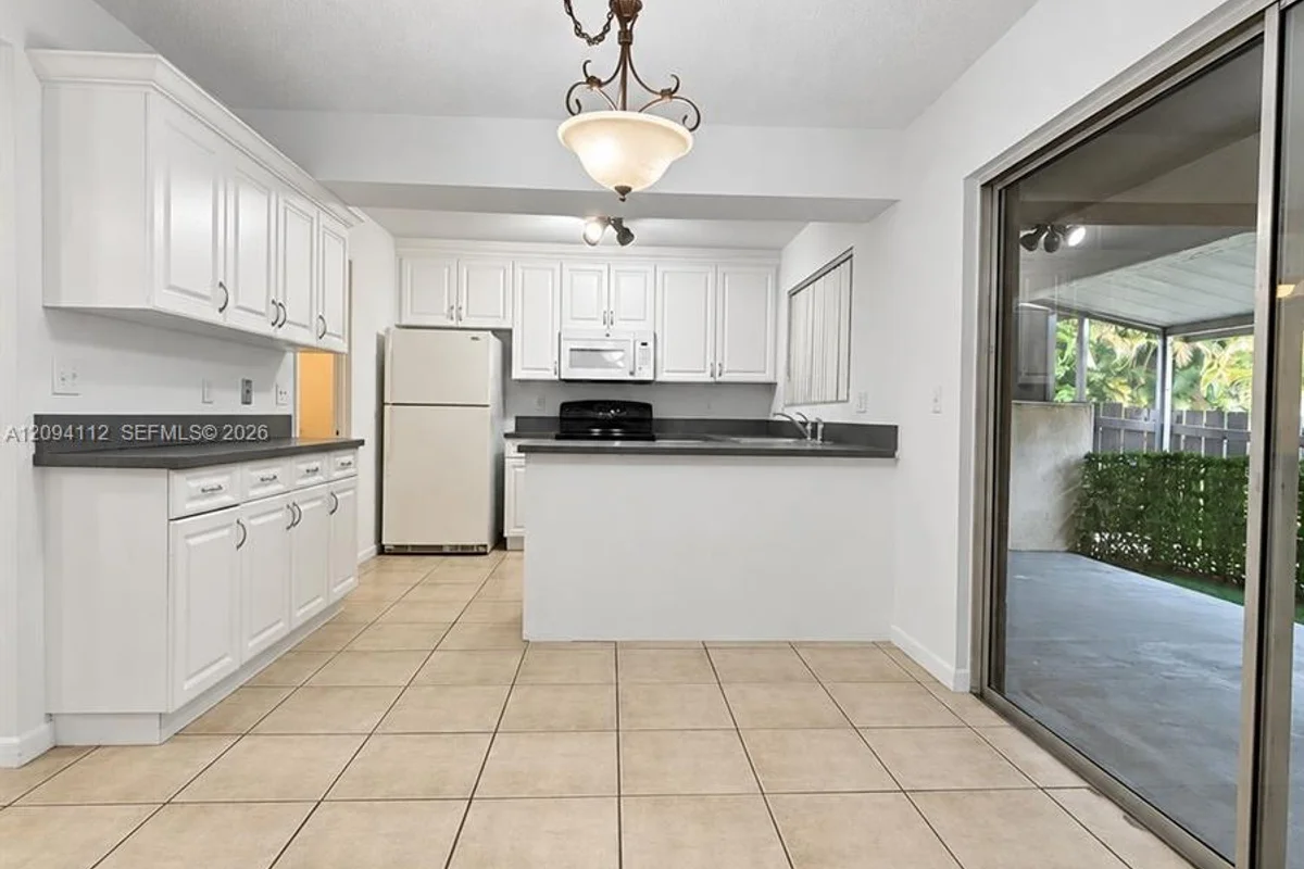 5348 Bosque Ln #105, West Palm Beach: photo 1 of 15