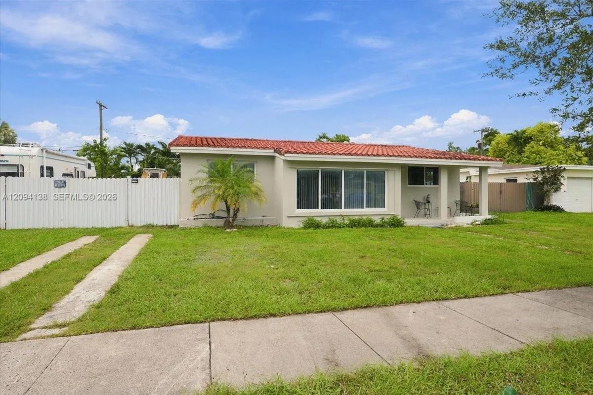 9625 Dominican Dr, Cutler Bay: photo 1 of 43