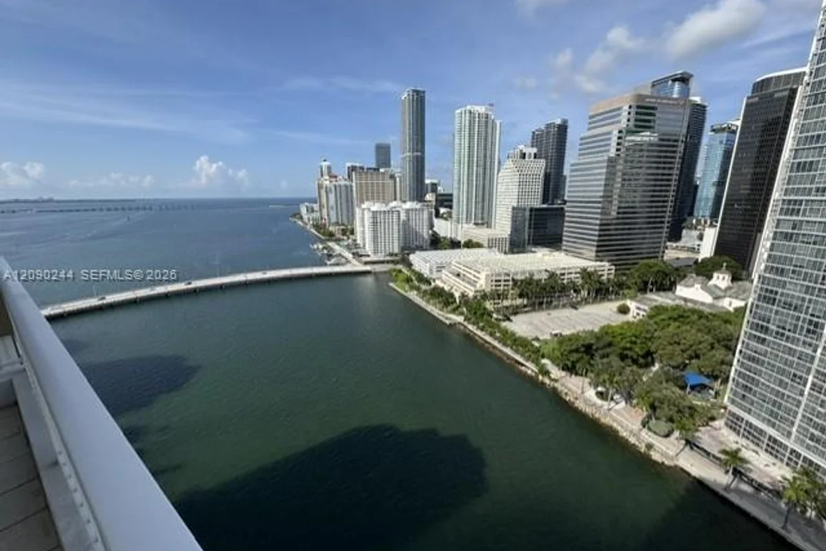 801 Brickell Key Blvd #2502, Miami: photo 1 of 37