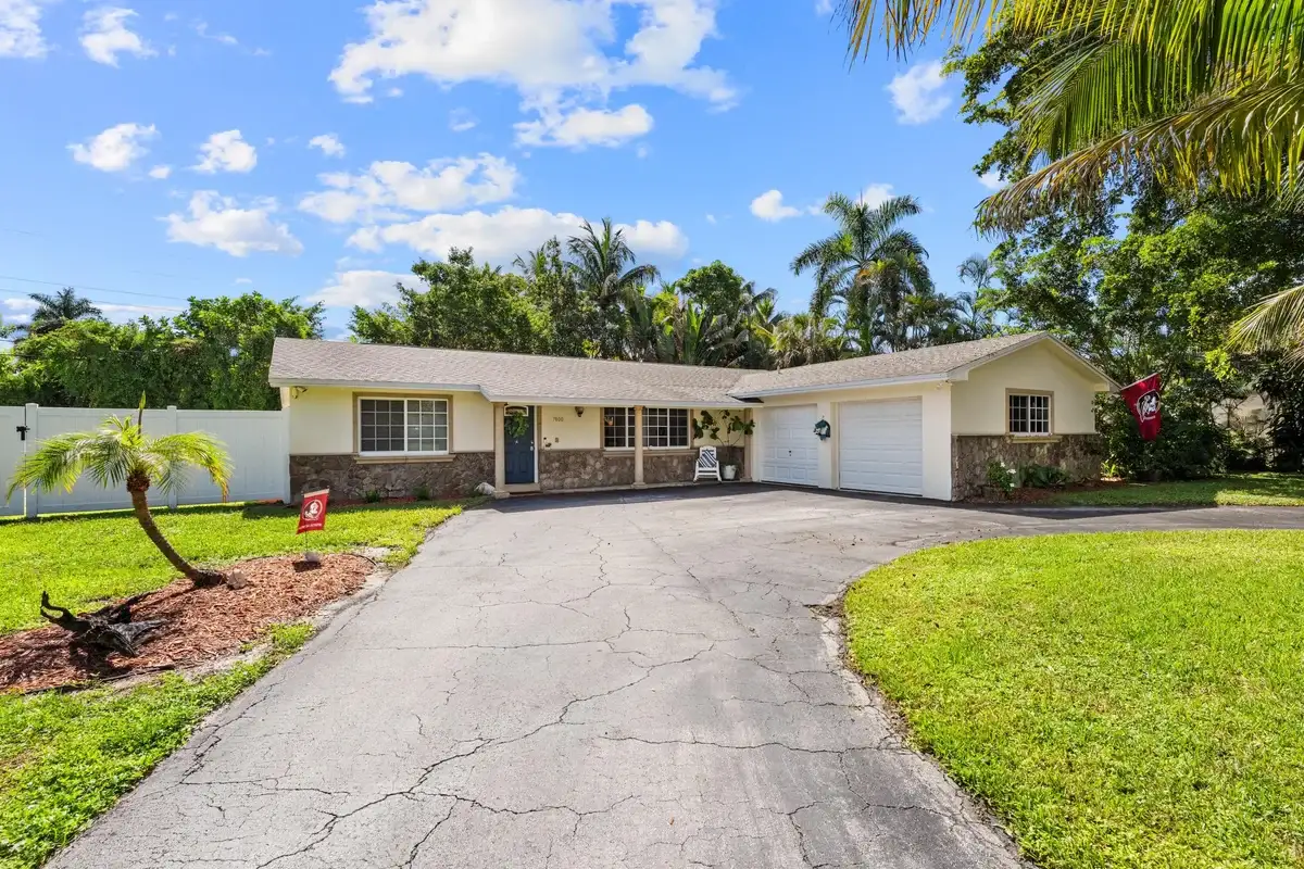 7400 Clarke Rd, Lake Clarke Shores: photo 1 of 38