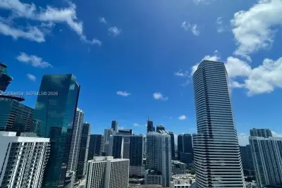 151 SE 1st St #3307, Miami: photo 1 of 43