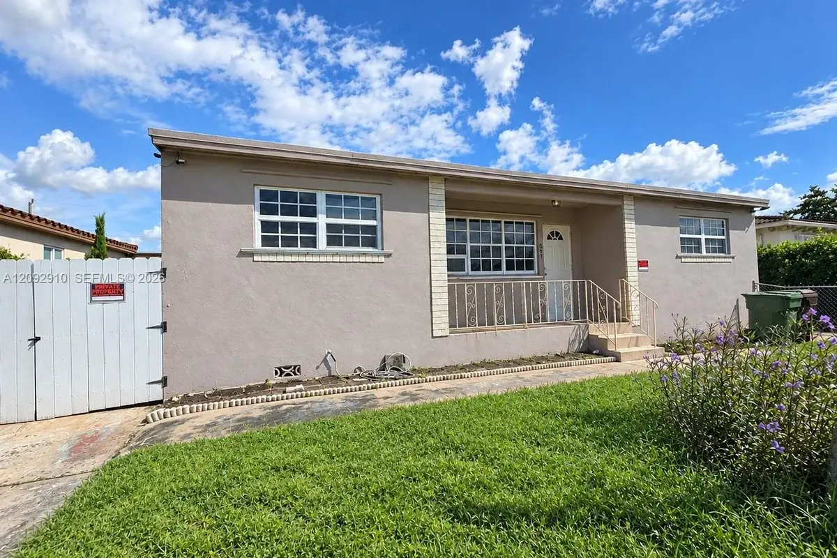 651 E 59th St, Hialeah: photo 1 of 1