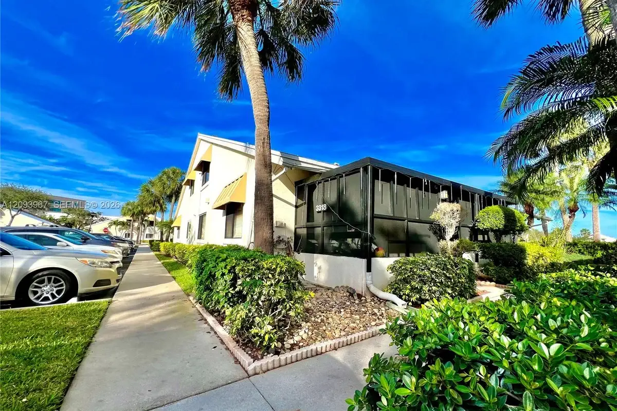 3318 NW 103rd Ave, Sunrise: photo 1 of 42