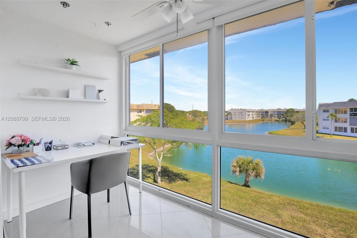 8400 Sunrise Lakes Blvd #312, Sunrise: photo 1 of 28