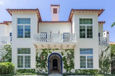 236 Phipps Plz #202, Palm Beach: photo 1 of 55