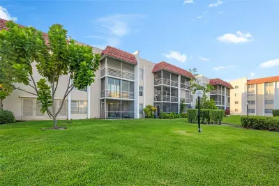 3774 Inverrary Blvd #104P, Lauderhill: photo 1 of 18