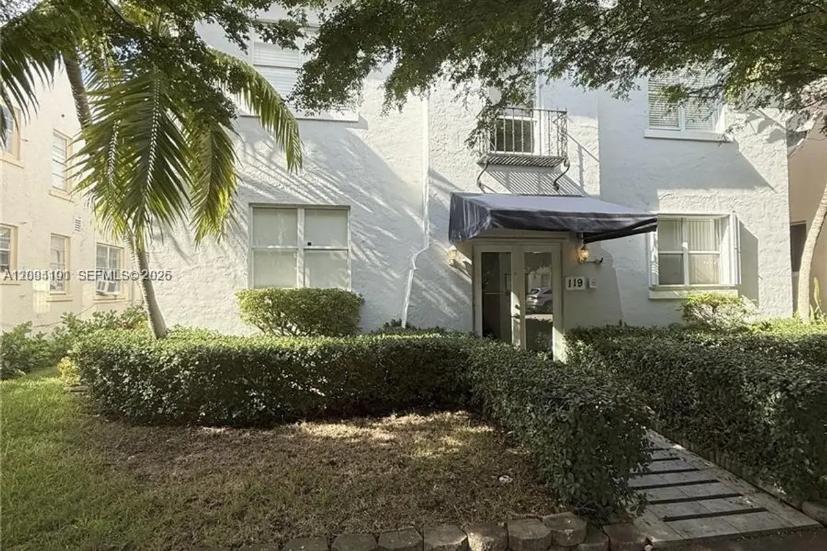 119 Menores Ave #11, Coral Gables: photo 1 of 8