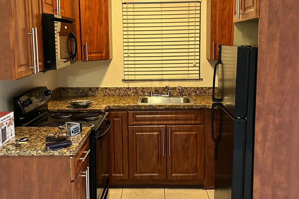 1925 Madison St #23, Hollywood: photo 1 of 22