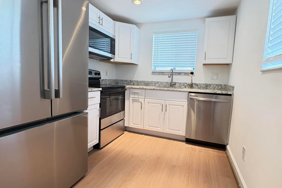 1245 S Flagler Ave #305, Pompano Beach: photo 1 of 14