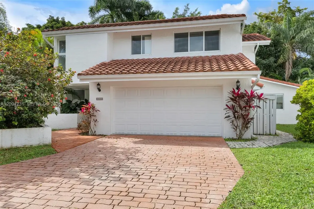 3626 SW 57th Ave, Miami: photo 1 of 23