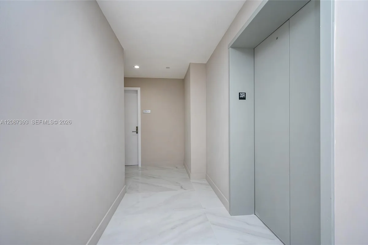 700 NE 24th St #3504, Miami: photo 1 of 51