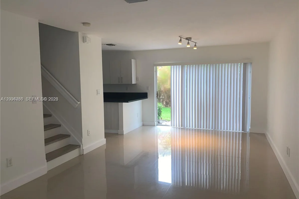 17042 NW 22nd St, Pembroke Pines: photo 1 of 7