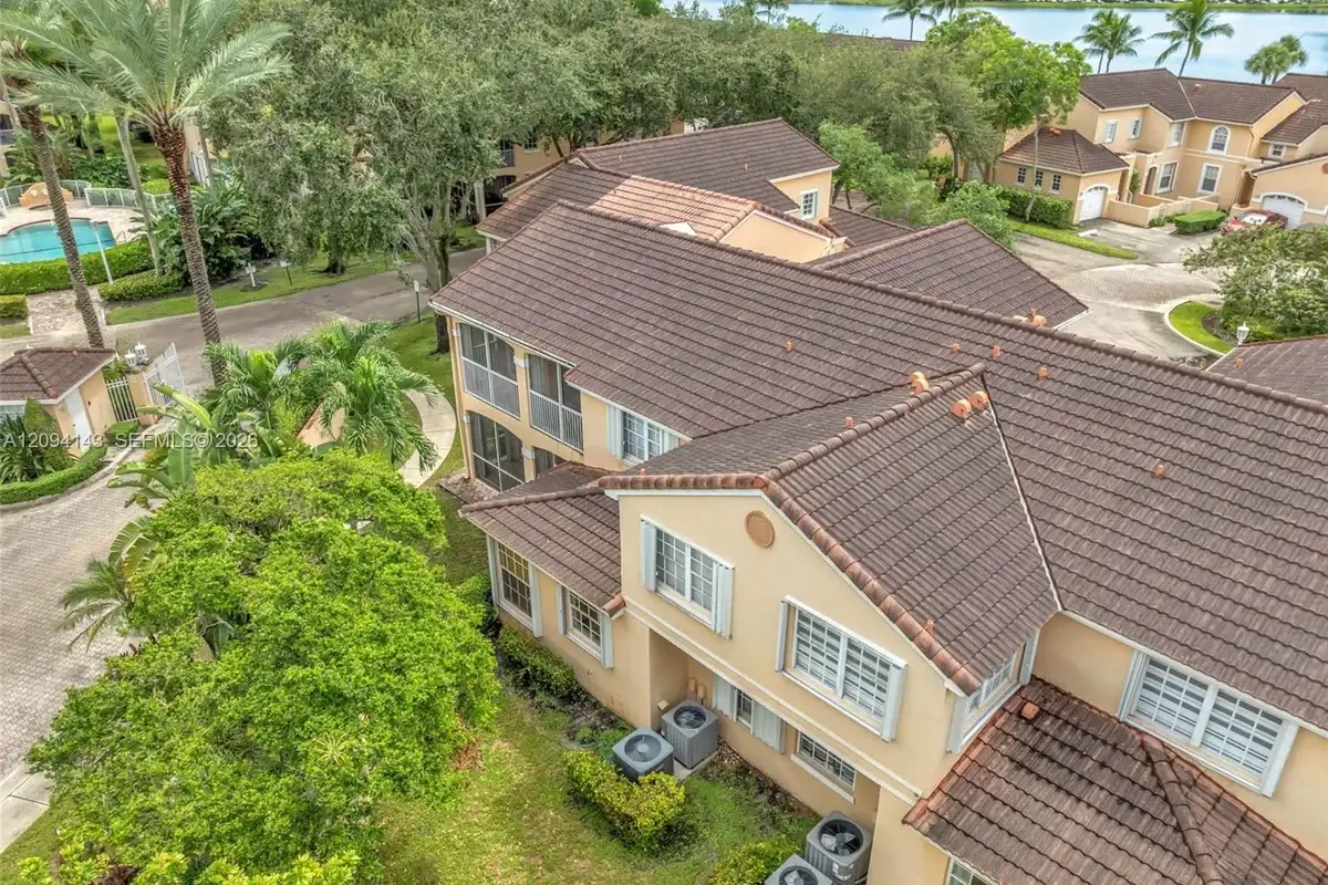 14611 Balgowan Rd #103-1, Miami Lakes: photo 1 of 50