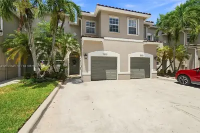 13225 NW 7th Dr, Plantation: photo 1 of 42