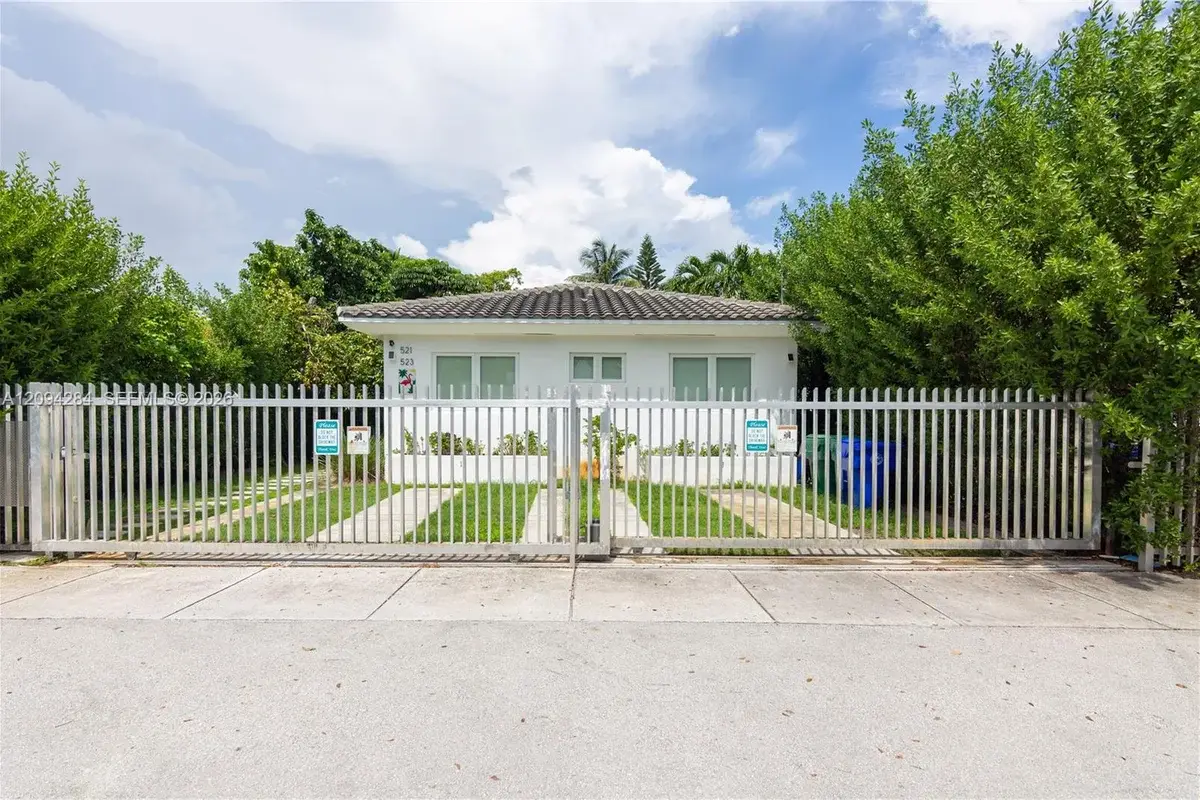 523 NE 68th St #1, Miami: photo 1 of 63