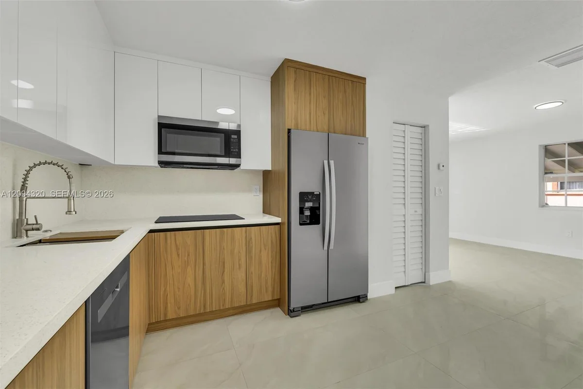 2637 Nassau Dr, Miramar: photo 1 of 39