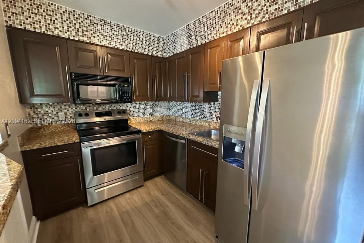 5102 NW 79th Ave #306, Doral: photo 1 of 16