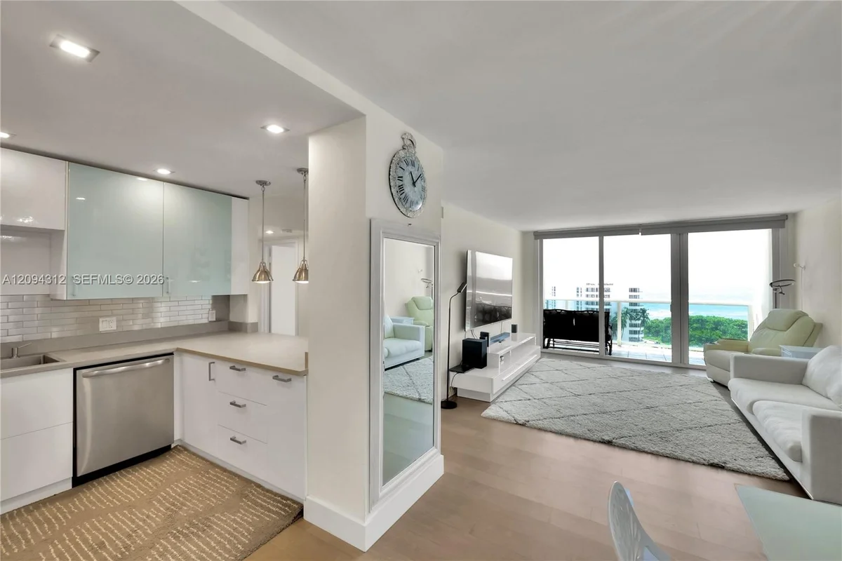 100 Bayview Dr #1008, Sunny Isles Beach: photo 1 of 49