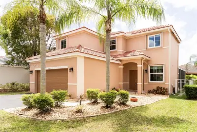 1306 Banyan Way, Weston: photo 1 of 42