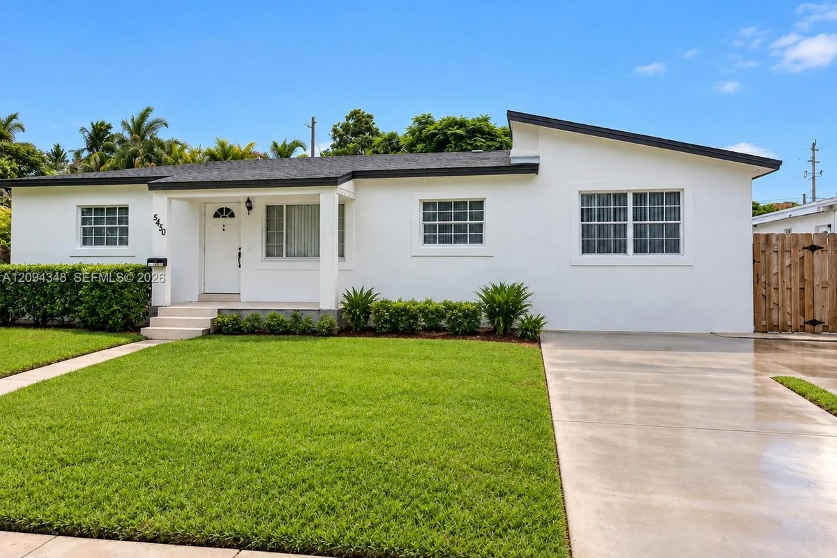 5450 W 1st Ct, Hialeah: photo 1 of 1